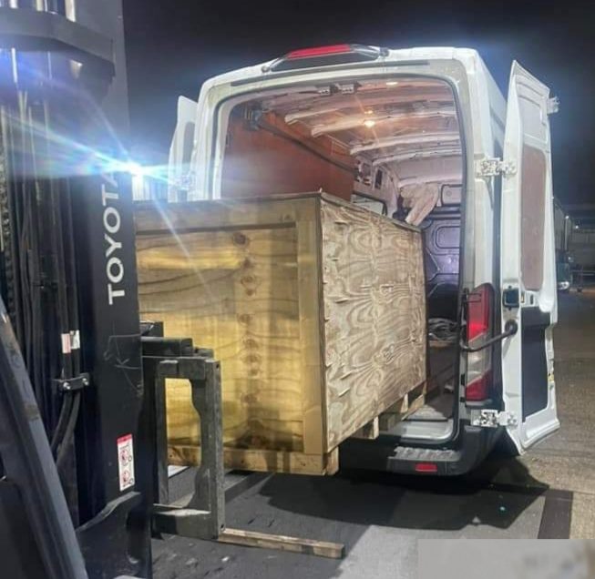 Newbury Couriers Collection Pallet Logistics Deliver / Collection in Newbury